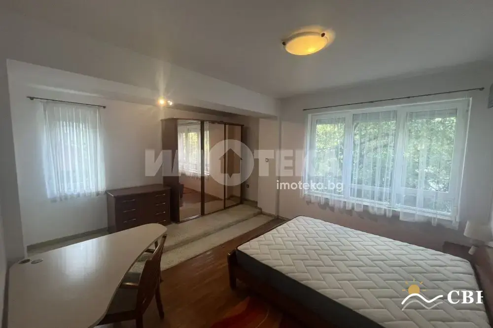 Apartment, 3-room, 90 m², in Varna. Photo 4 of 10. Varna, Black Sea, Bulgaria. Cheap Beach Holiday.