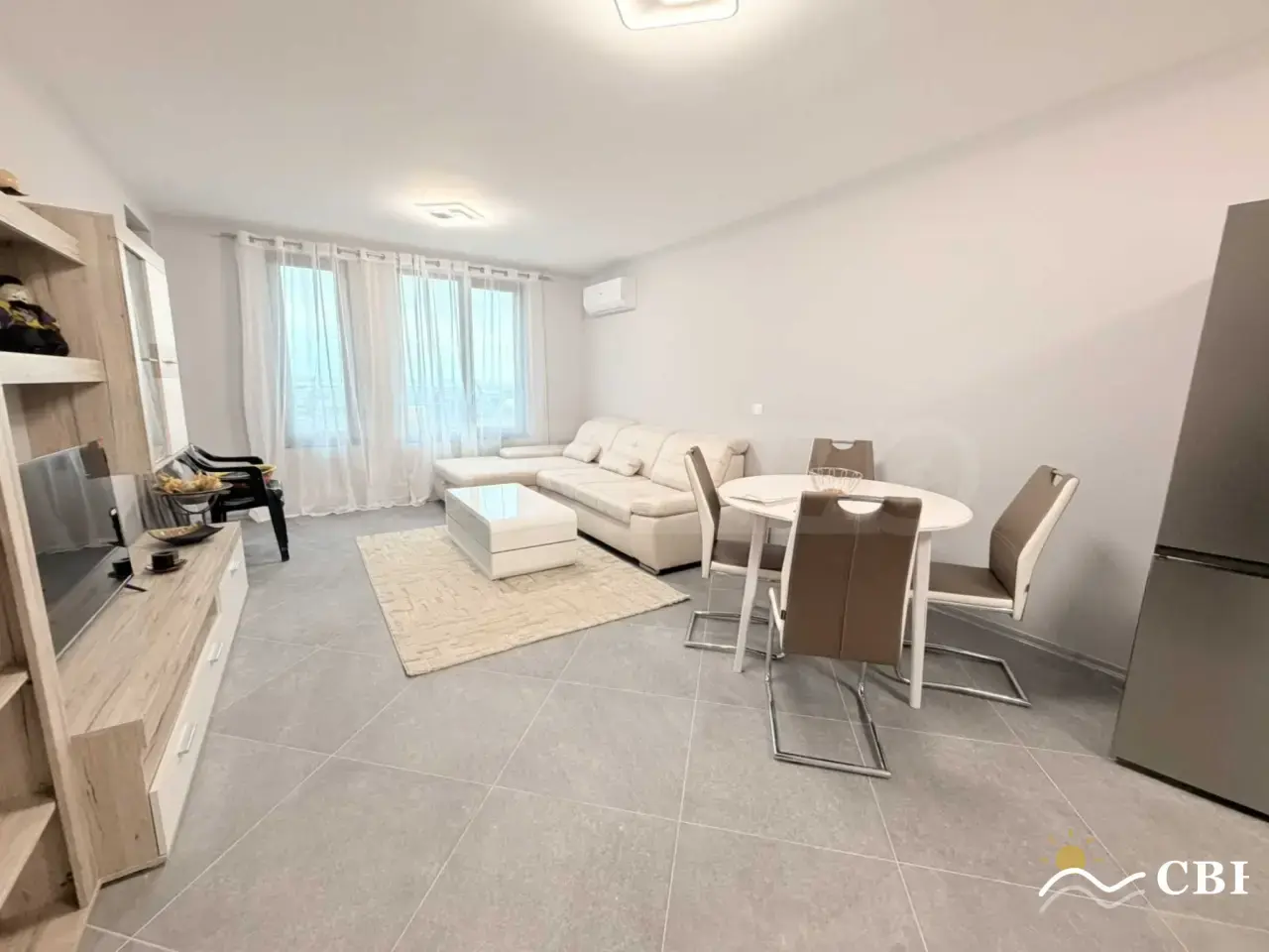 Apartment, 2-room, 75 m², in Burgas. Photo 1 of 16. Burgas, Black Sea, Bulgaria. Cheap Beach Holiday.