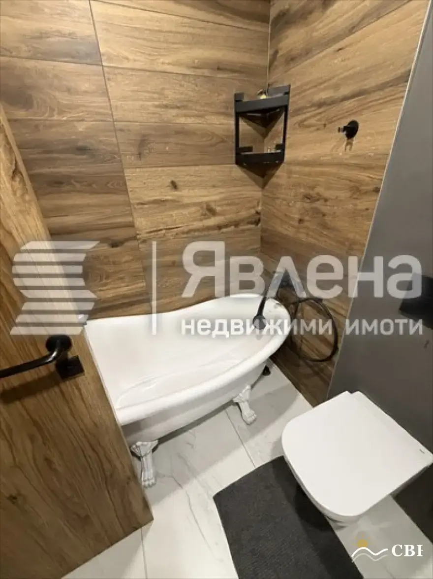 Apartment, 3-room, 100 m², in Varna. Photo 8 of 8. Varna, Black Sea, Bulgaria. Cheap Beach Holiday.