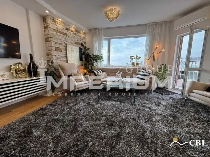 Apartment, 1-room, 23161 m², in Varna. Photo 1 of 16. Varna, Black Sea, Bulgaria. Cheap Beach Holiday.