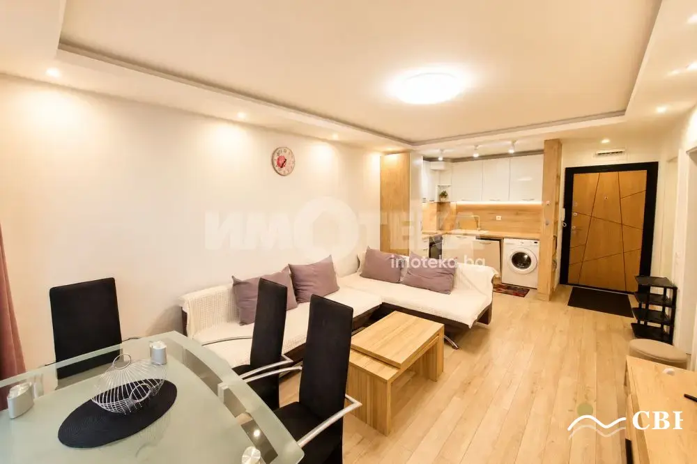 Apartment, 2-room, 60 m², in Varna. Photo 3 of 5. Varna, Black Sea, Bulgaria. Cheap Beach Holiday.