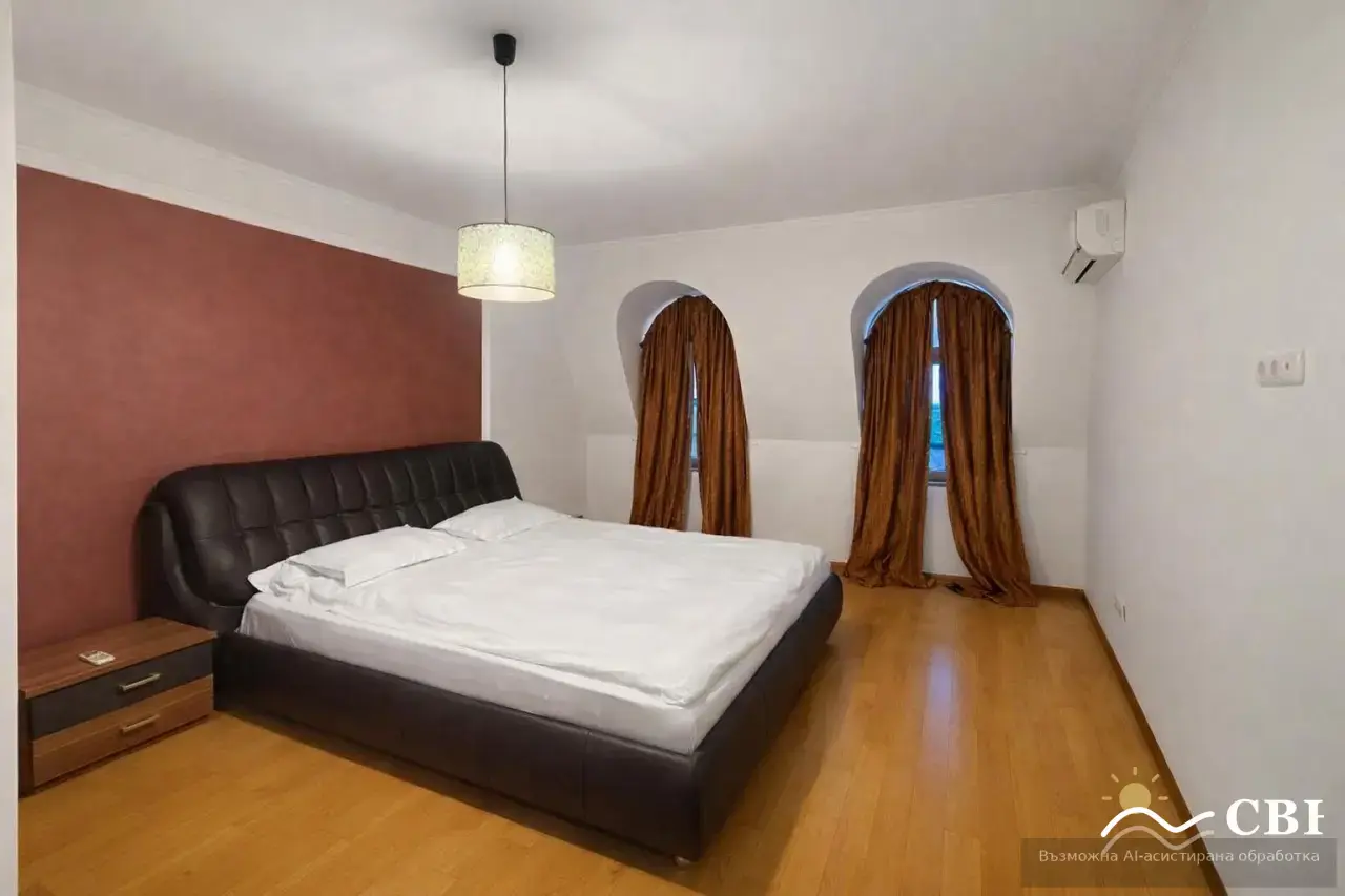 Apartment, 3-room, 130 m², in Varna. Photo 5 of 8. Varna, Black Sea, Bulgaria. Cheap Beach Holiday.