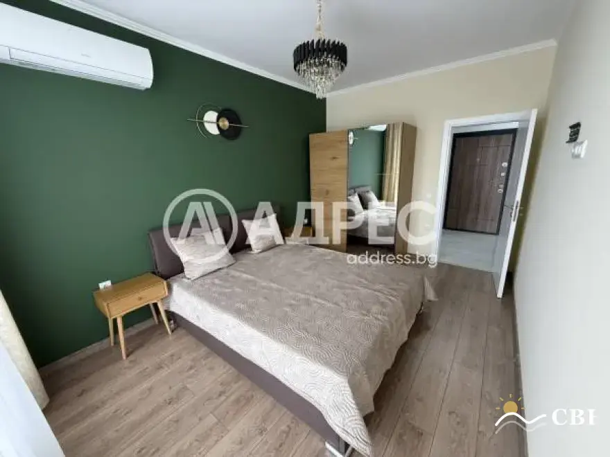 Apartment, 3-room, 100 m², in Burgas. Photo 6 of 10. Burgas, Black Sea, Bulgaria. Cheap Beach Holiday.