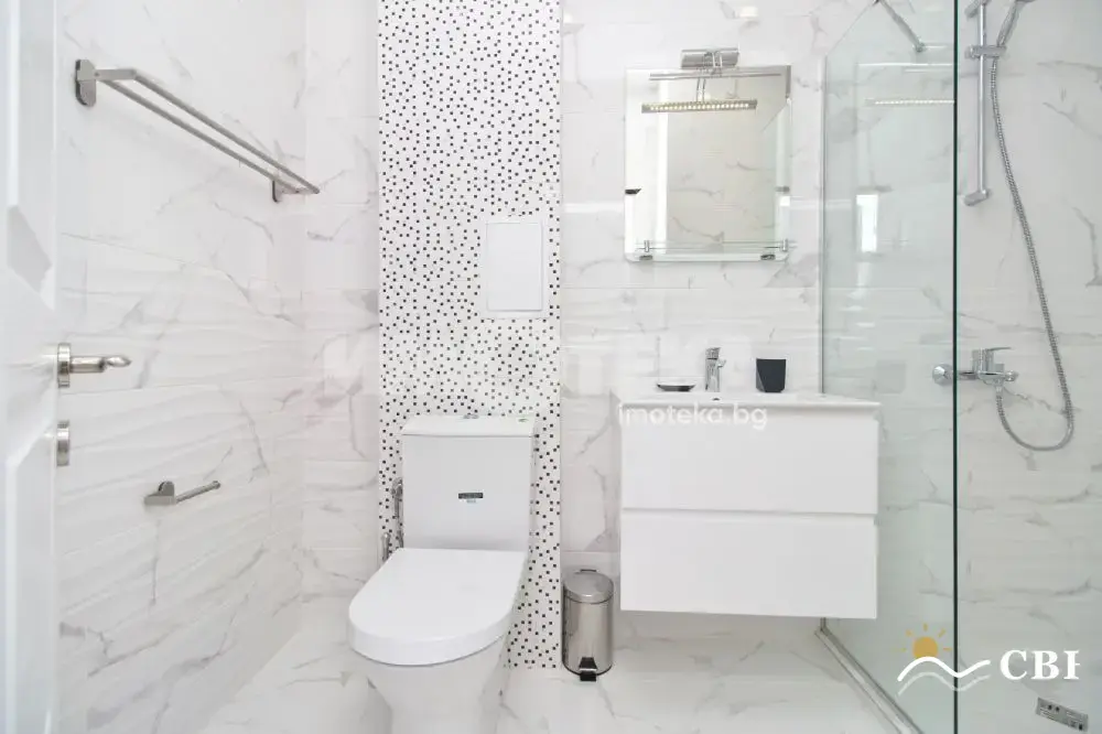 Apartment, 2-room, 65 m², in Varna. Photo 8 of 12. Varna, Black Sea, Bulgaria. Cheap Beach Holiday.