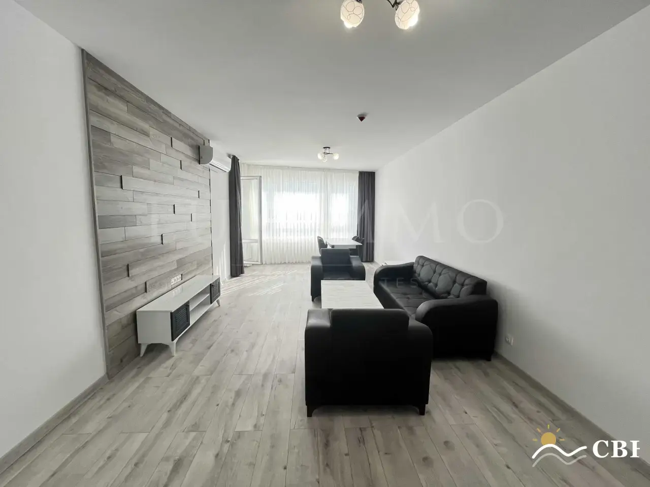 Apartment, 3-room, 132 m², in Burgas. Photo 3 of 16. Burgas, Black Sea, Bulgaria. Cheap Beach Holiday.