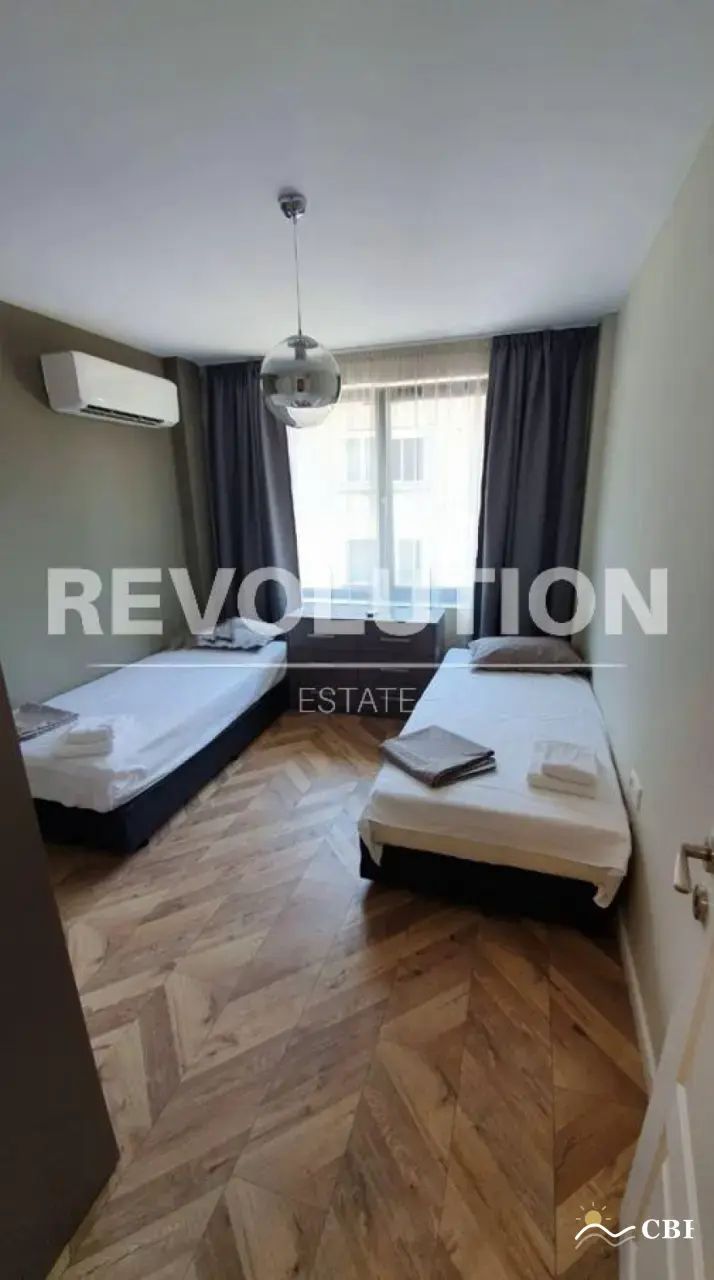 Apartment, 3-room, 92 m², in Varna. Photo 4 of 6. Varna, Black Sea, Bulgaria. Cheap Beach Holiday.