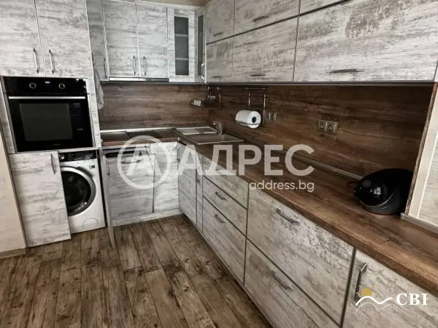 Apartment, 2-room, 70 m², in Burgas. Photo 6 of 11. Burgas, Black Sea, Bulgaria. Cheap Beach Holiday.