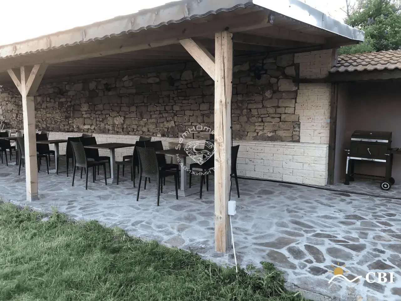 House, 8-room, 300 m², in Varna. Photo 2 of 16. Varna, Black Sea, Bulgaria. Cheap Beach Holiday.