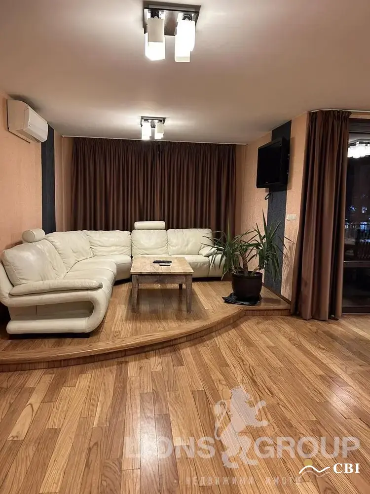 Apartment, 3-room, 106 m², in Varna. Photo 2 of 12. Varna, Black Sea, Bulgaria. Cheap Beach Holiday.