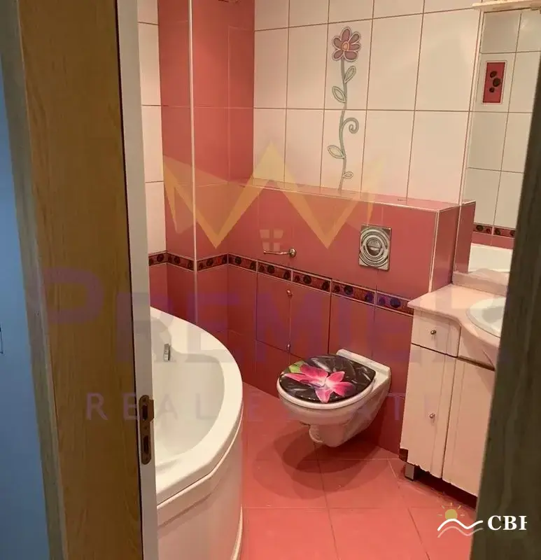 Apartment, 2-room, 76 m², in Varna. Photo 4 of 6. Varna, Black Sea, Bulgaria. Cheap Beach Holiday.
