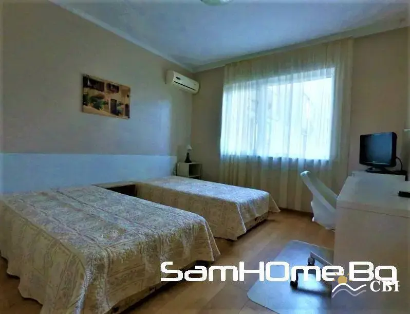 Apartment, 2-room, 85 m², in Varna. Photo 4 of 12. Varna, Black Sea, Bulgaria. Cheap Beach Holiday.