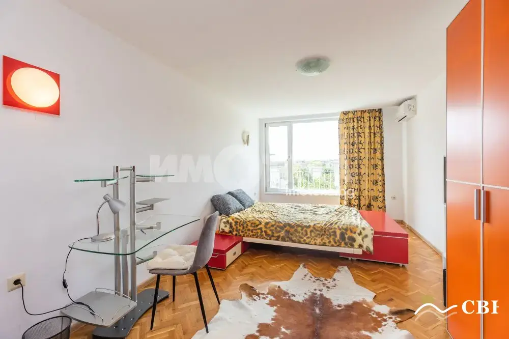 Apartment, 1-room, 110 m², in Varna. Photo 2 of 16. Varna, Black Sea, Bulgaria. Cheap Beach Holiday.