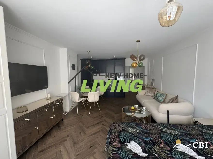Apartment, 1-room, 45 m², in Burgas. Photo 1 of 8. Burgas, Black Sea, Bulgaria. Cheap Beach Holiday.