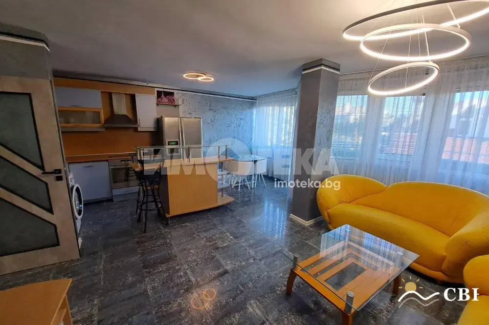 Apartment, 1-room, 250 m², in Varna. Photo 1 of 16. Varna, Black Sea, Bulgaria. Cheap Beach Holiday.