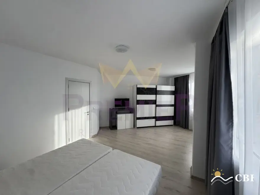 Apartment, 3-room, 100 m², in Izgrev. Photo 7 of 12. Izgrev, Black Sea, Bulgaria. Cheap Beach Holiday.