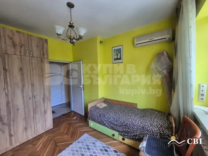 Apartment, 4-room, 100 m², in Varna. Photo 9 of 13. Varna, Black Sea, Bulgaria. Cheap Beach Holiday.