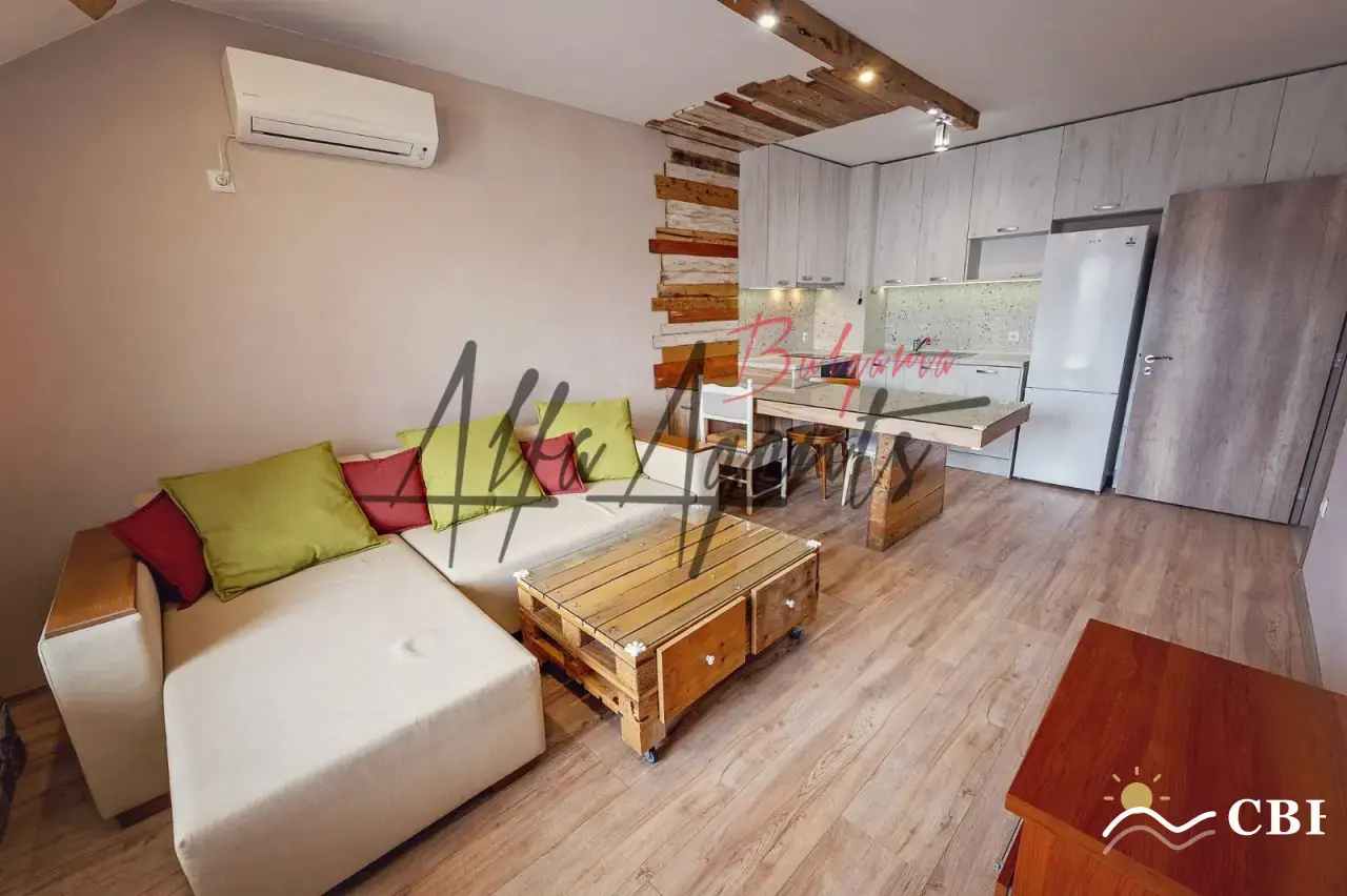 Apartment, 3-room, 114 m², in Varna. Photo 7 of 8. Varna, Black Sea, Bulgaria. Cheap Beach Holiday.