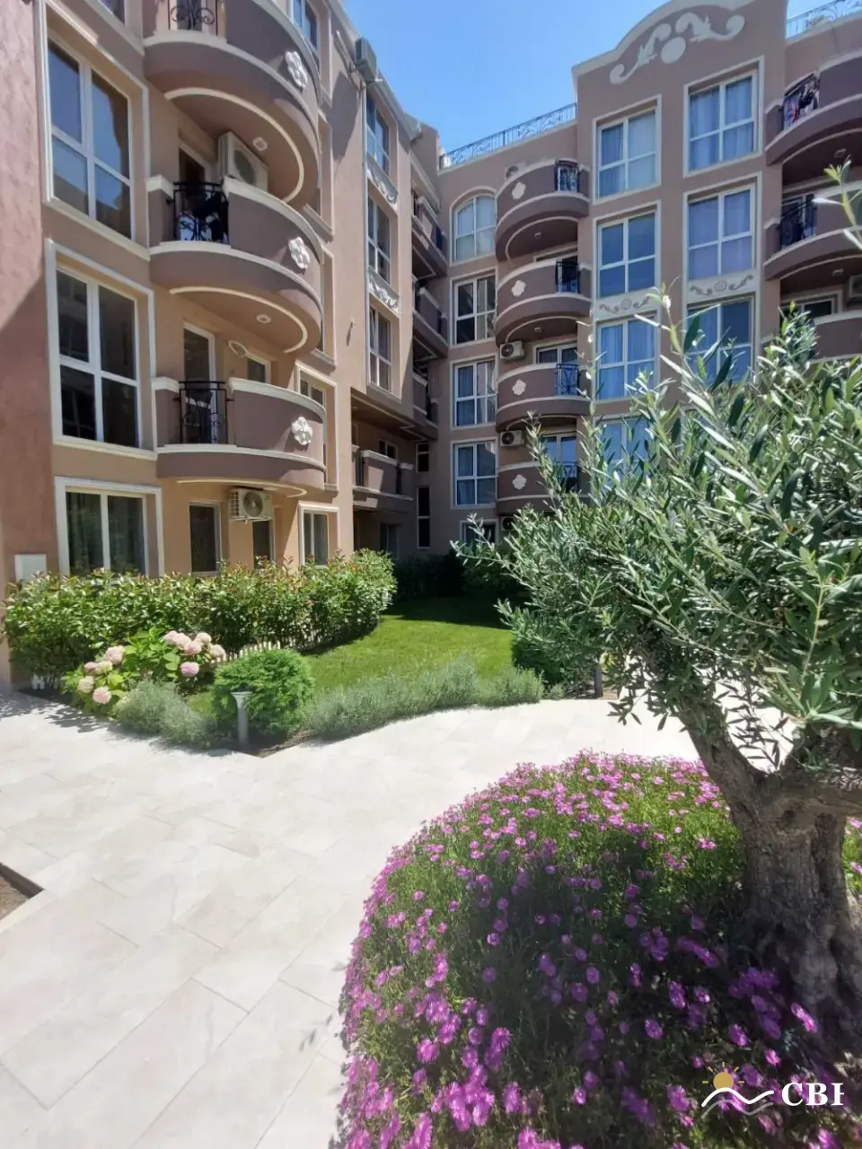 Apartment, 2-room, 60 m², in Ravda. Photo 1 of 16. Ravda, Black Sea, Bulgaria. Cheap Beach Holiday.