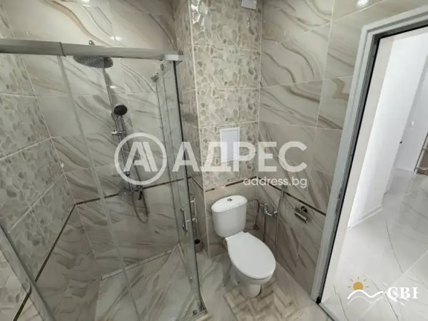 Apartment, 3-room, 100 m², in Burgas. Photo 8 of 10. Burgas, Black Sea, Bulgaria. Cheap Beach Holiday.