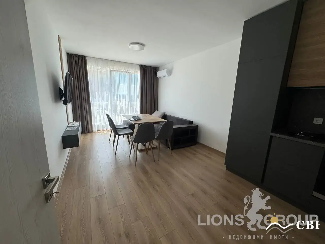 Apartment, 3-room, 86 m², in Varna. Photo 3 of 11. Varna, Black Sea, Bulgaria. Cheap Beach Holiday.