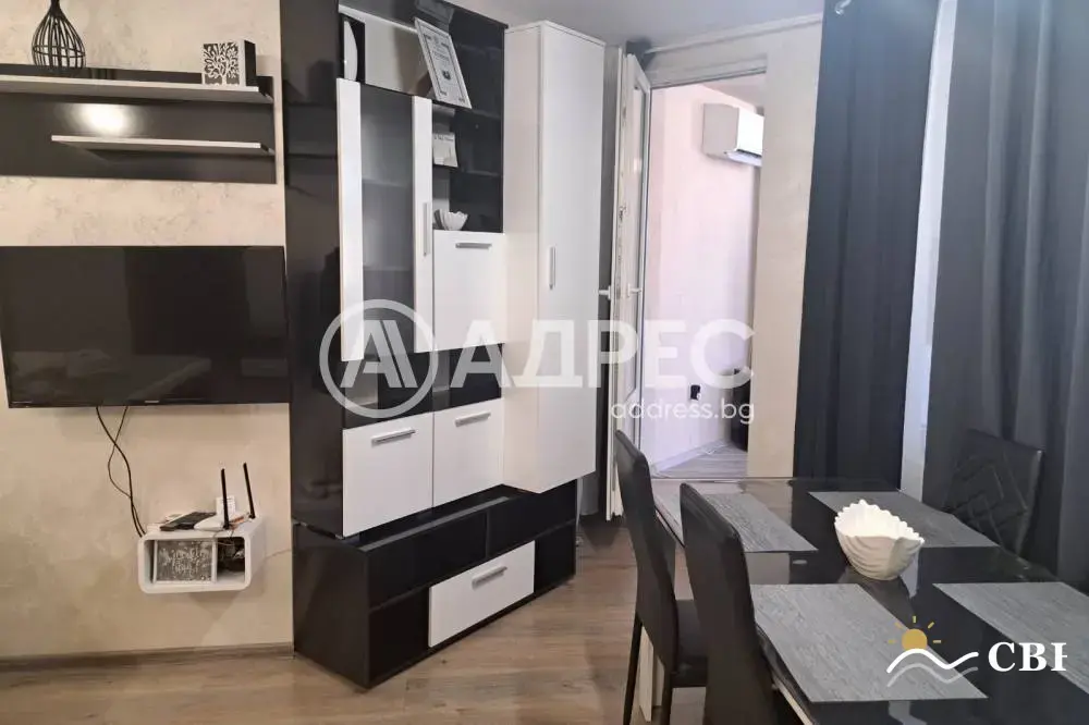 Apartment, 2-room, 55 m², in Burgas. Photo 6 of 11. Burgas, Black Sea, Bulgaria. Cheap Beach Holiday.