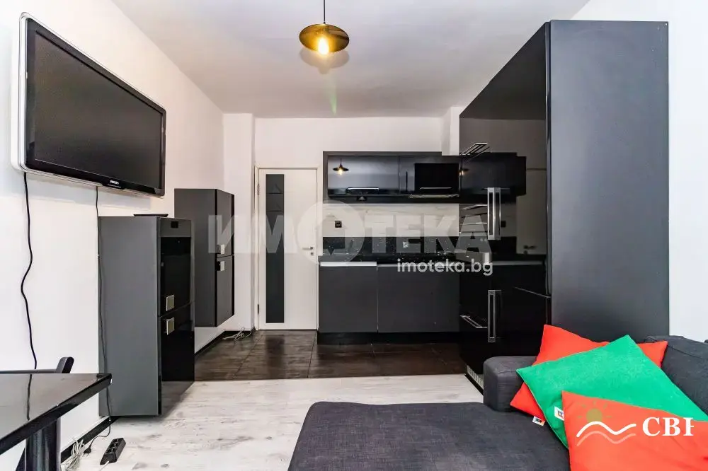 Apartment, 3-room, 80 m², in Varna. Photo 4 of 11. Varna, Black Sea, Bulgaria. Cheap Beach Holiday.