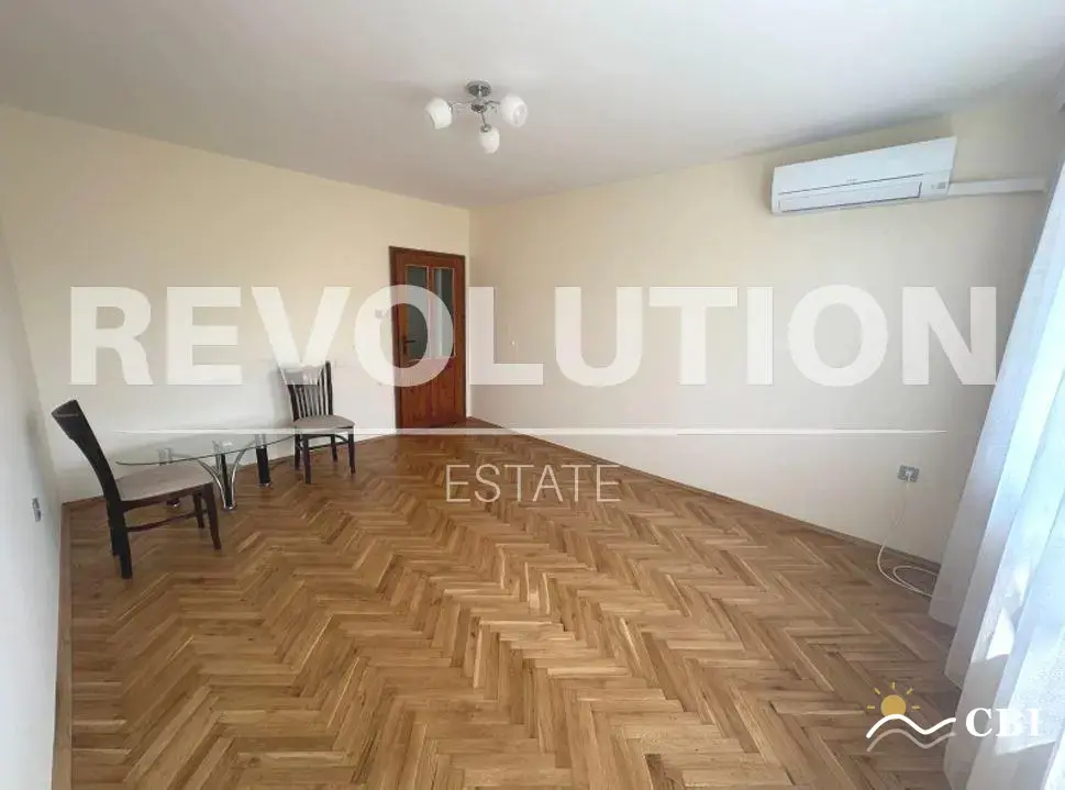 Apartment, 4-room, 110 m², in Vinitsa. Photo 8 of 13. Vinitsa, Black Sea, Bulgaria. Cheap Beach Holiday.