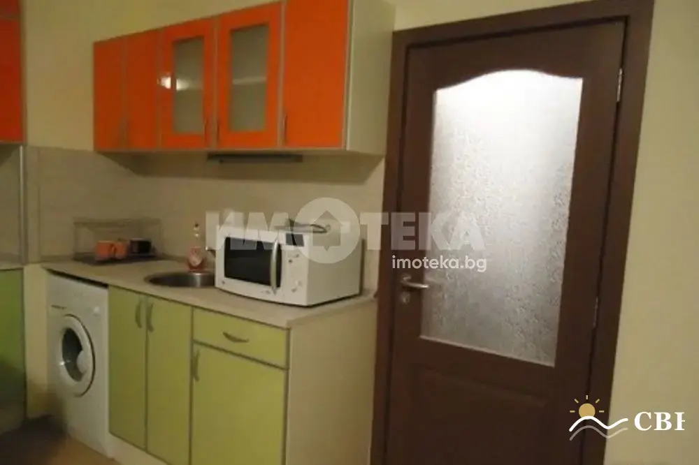 Apartment, 2-room, 75 m², in Burgas. Photo 2 of 2. Burgas, Black Sea, Bulgaria. Cheap Beach Holiday.