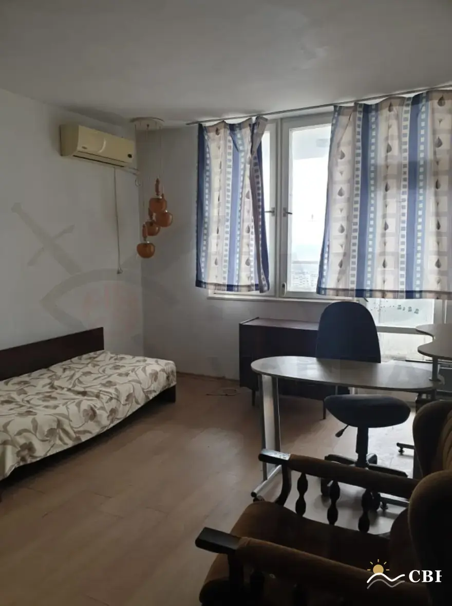 Apartment, 3-room, 100 m², in Varna. Photo 2 of 4. Varna, Black Sea, Bulgaria. Cheap Beach Holiday.