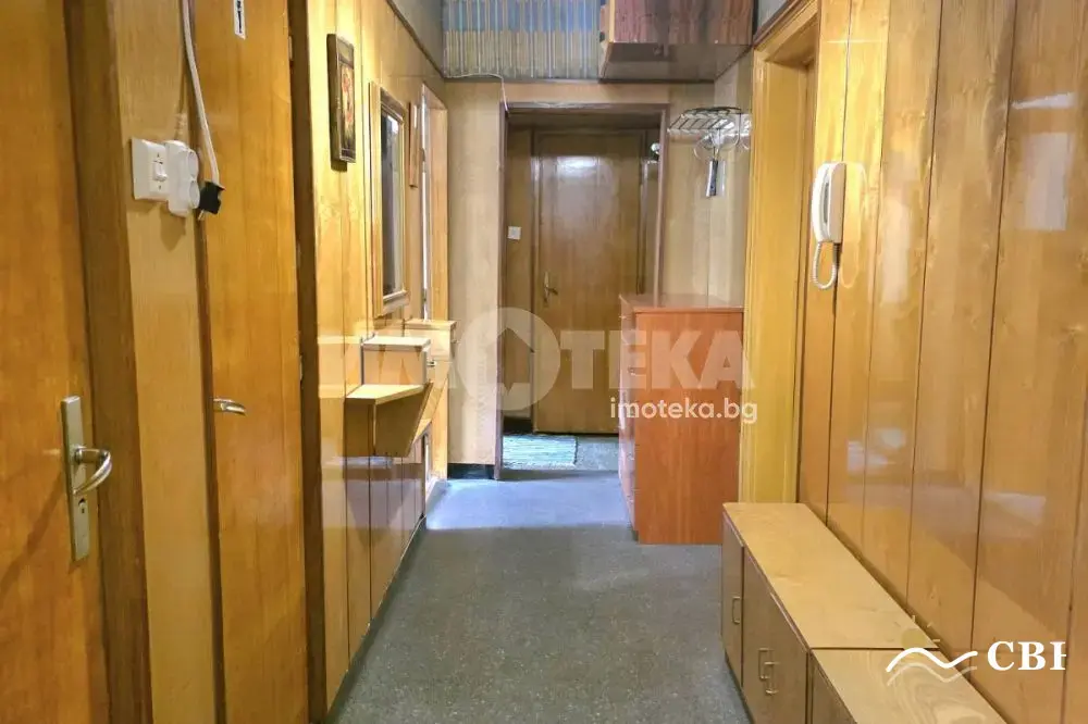 Apartment, 3-room, 75 m², in Varna. Photo 4 of 6. Varna, Black Sea, Bulgaria. Cheap Beach Holiday.