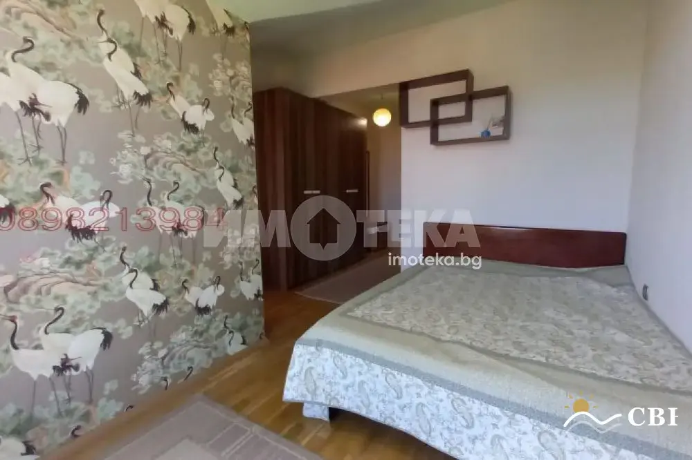 Apartment, 1-room, 100 m², in Burgas. Photo 9 of 16. Burgas, Black Sea, Bulgaria. Cheap Beach Holiday.