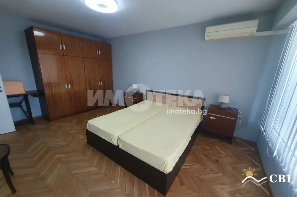 Apartment, 3-room, 80 m², in Varna. Photo 8 of 13. Varna, Black Sea, Bulgaria. Cheap Beach Holiday.