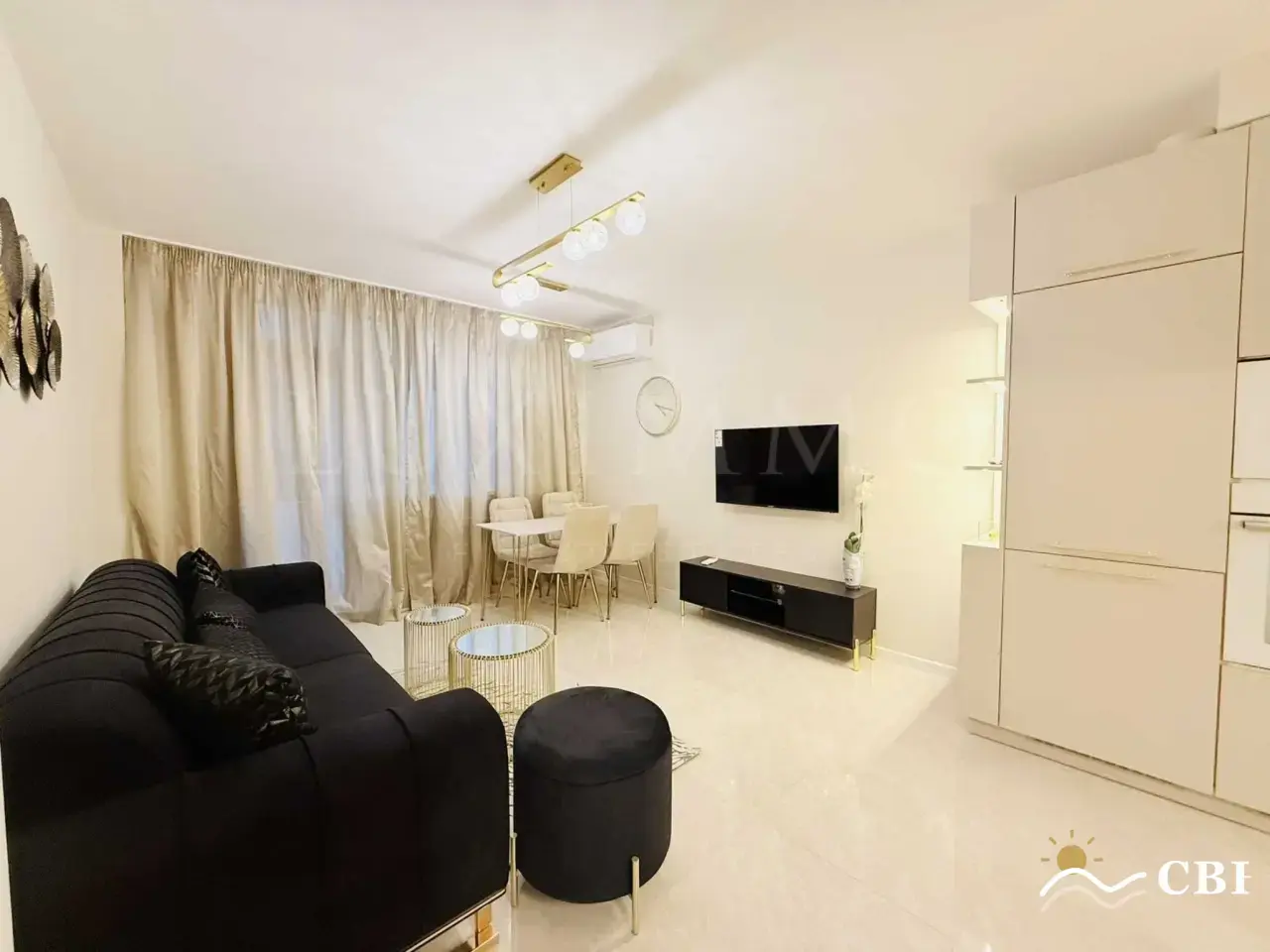 Apartment, 2-room, 52 m², in Varna. Photo 2 of 11. Varna, Black Sea, Bulgaria. Cheap Beach Holiday.