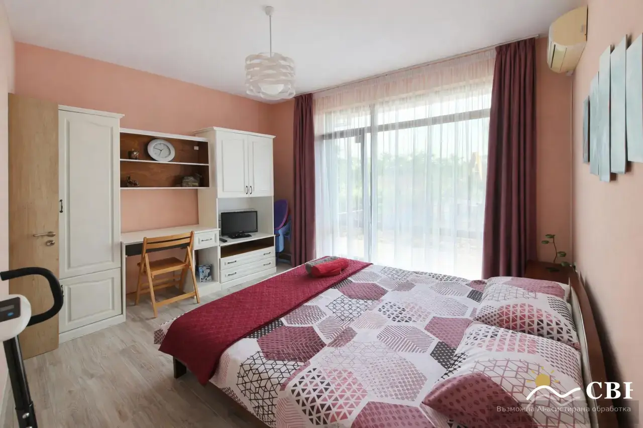 Apartment, 2-room, 60 m², in Burgas. Photo 5 of 6. Burgas, Black Sea, Bulgaria. Cheap Beach Holiday.
