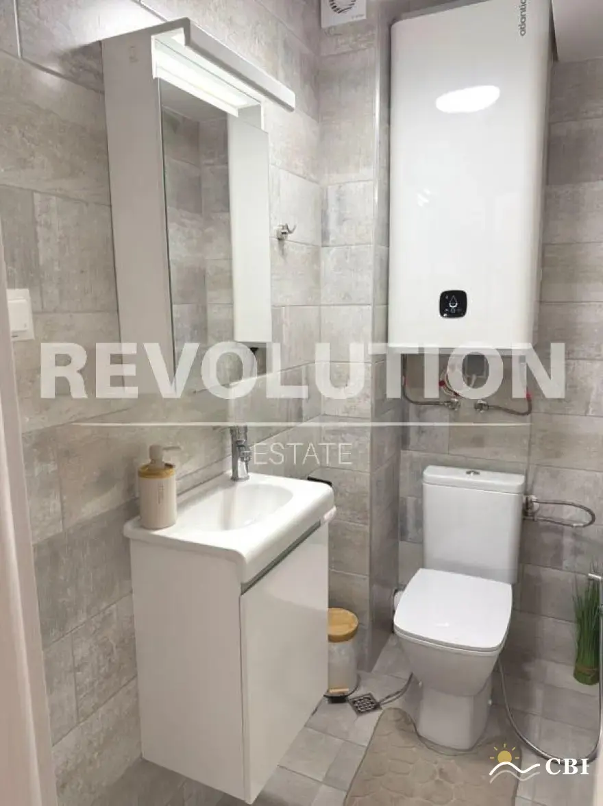 Apartment, 3-room, 100 m², in Varna. Photo 8 of 9. Varna, Black Sea, Bulgaria. Cheap Beach Holiday.