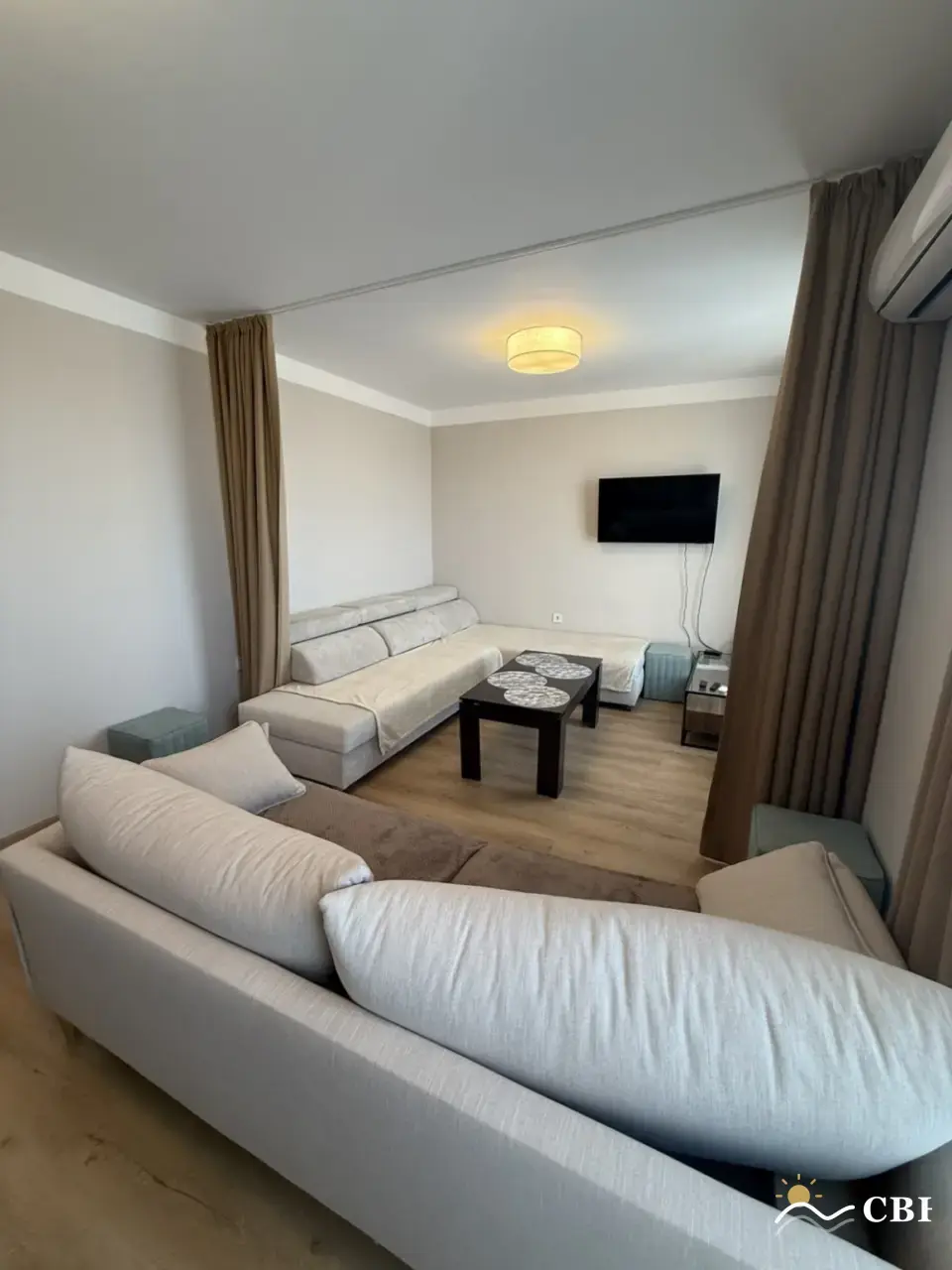 Apartment, 2-room, 80 m², in Burgas. Photo 2 of 16. Burgas, Black Sea, Bulgaria. Cheap Beach Holiday.