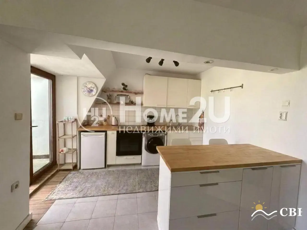 Apartment, 2-room, 60 m², in Burgas. Photo 4 of 5. Burgas, Black Sea, Bulgaria. Cheap Beach Holiday.