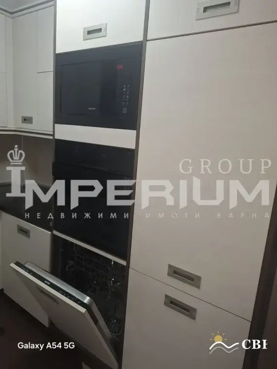 Apartment, 3-room, 260.9 m², in Varna. Photo 4 of 12. Varna, Black Sea, Bulgaria. Cheap Beach Holiday.