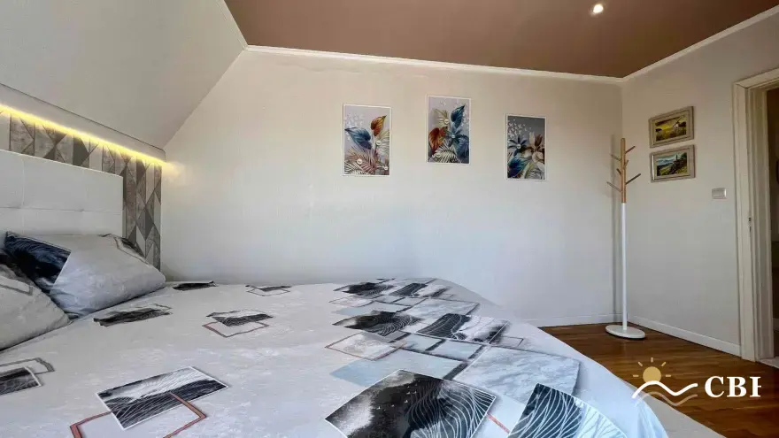 Apartment, 3-room, 75 m², in Varna. Photo 3 of 9. Varna, Black Sea, Bulgaria. Cheap Beach Holiday.