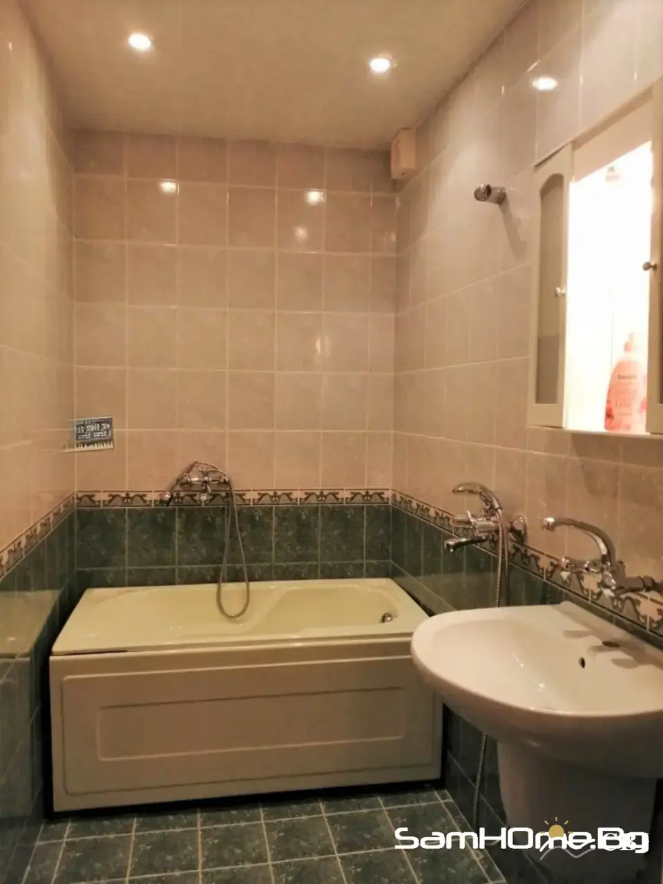 Apartment, 2-room, 80 m², in Varna. Photo 8 of 11. Varna, Black Sea, Bulgaria. Cheap Beach Holiday.