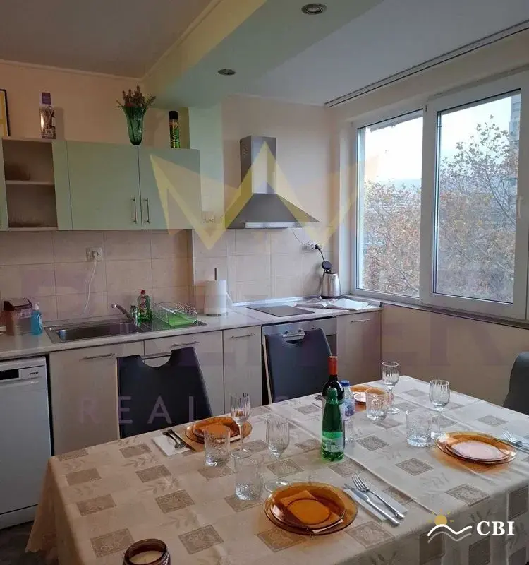 Apartment, 3-room, 60 m², in Varna. Photo 2 of 16. Varna, Black Sea, Bulgaria. Cheap Beach Holiday.