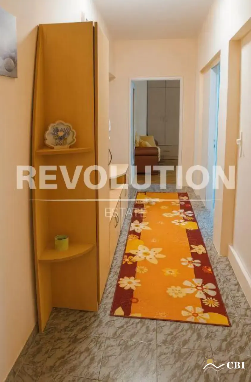 Apartment, 3-room, 90 m², in Varna. Photo 5 of 6. Varna, Black Sea, Bulgaria. Cheap Beach Holiday.