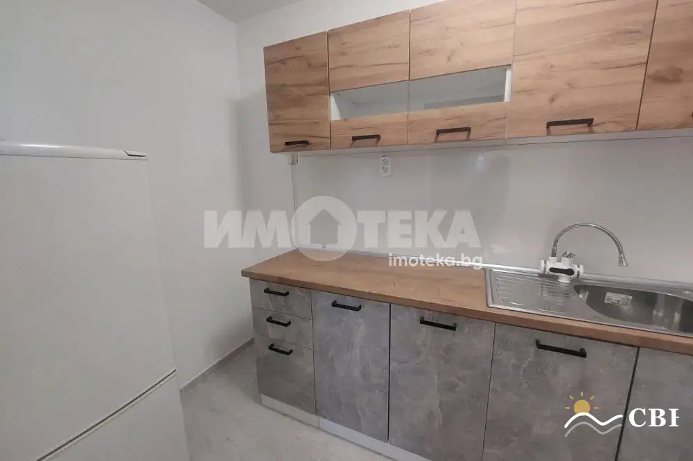 Apartment, 2-room, 70 m², in Pomorie. Photo 5 of 10. Pomorie, Black Sea, Bulgaria. Cheap Beach Holiday.