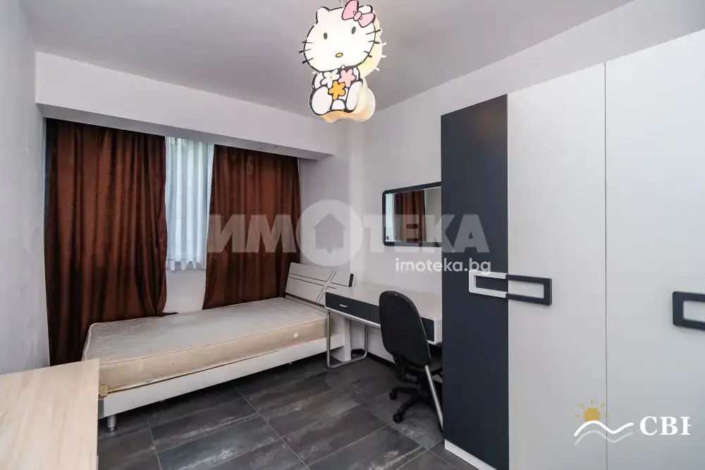 Apartment, 3-room, 80 m², in Varna. Photo 8 of 11. Varna, Black Sea, Bulgaria. Cheap Beach Holiday.