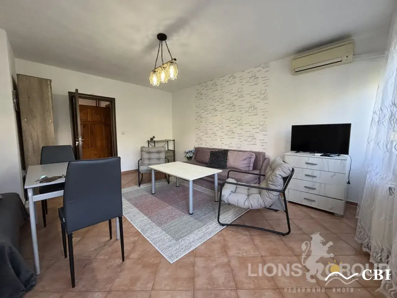 Apartment, 3-room, 85 m², in Varna. Photo 1 of 16. Varna, Black Sea, Bulgaria. Cheap Beach Holiday.