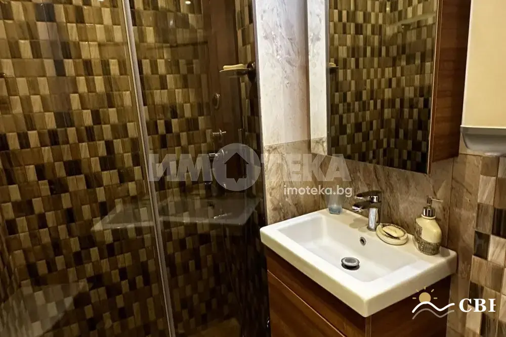 Apartment, 2-room, 70 m², in Burgas. Photo 9 of 10. Burgas, Black Sea, Bulgaria. Cheap Beach Holiday.