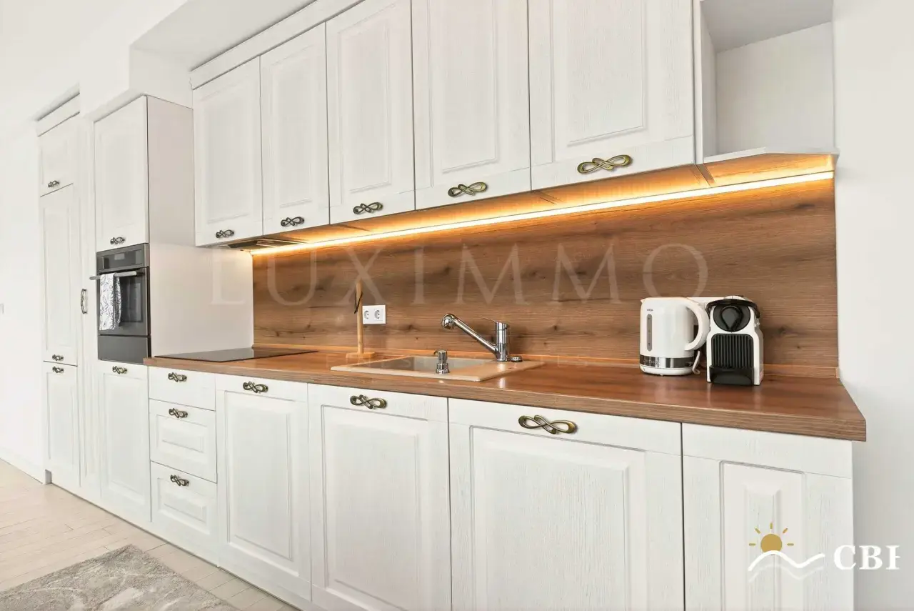 Apartment, 3-room, 110 m², in Varna. Photo 8 of 16. Varna, Black Sea, Bulgaria. Cheap Beach Holiday.
