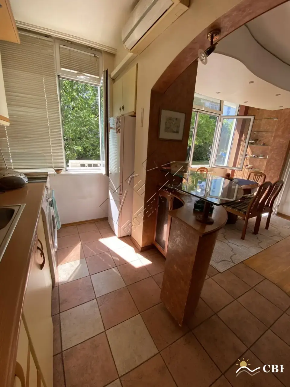 Apartment, 3-room, 80 m², in Burgas. Photo 8 of 16. Burgas, Black Sea, Bulgaria. Cheap Beach Holiday.