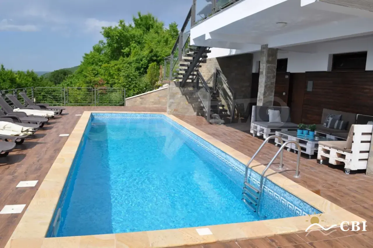 House, 1-room, 350 m², in Obrochishte. Photo 3 of 16. Obrochishte, Black Sea, Bulgaria. Cheap Beach Holiday.