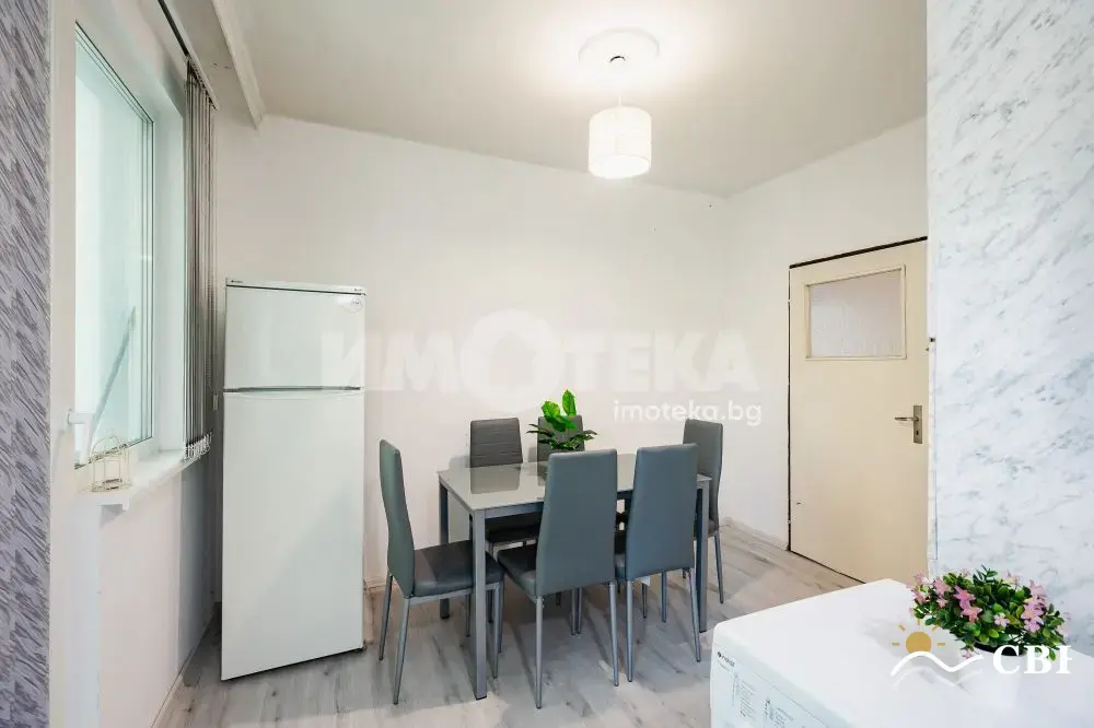 Apartment, 3-room, 90 m², in Varna. Photo 5 of 15. Varna, Black Sea, Bulgaria. Cheap Beach Holiday.